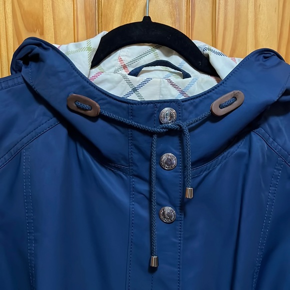 Coach women’s size large water resistant jacket navy - Picture 13 of 17
